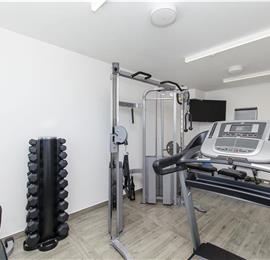 5 bedroom beachfront villa with heated pool near Omis, sleeps 9